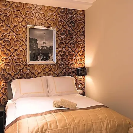 Royal Plaza 3*