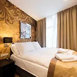 Royal Plaza 3* 암스테르담